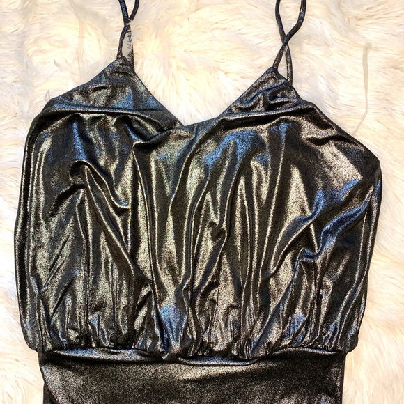 Top - Picture 2 of 2